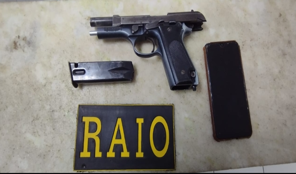 Cinco armas de fogo apreendidas e quatro pessoas capturadas em ações da