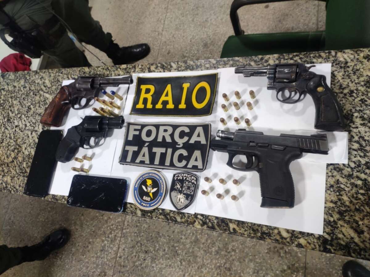 Cpraio Da Pmce Captura Tr S Pessoas E Apreende Quatro Armas De Fogo Em